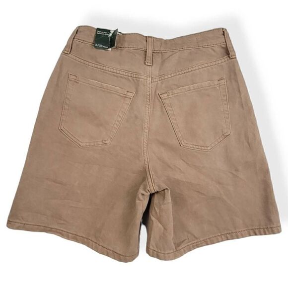 Wild Fable Highest Rise Bermuda Shorts 2/26 - Picture 2 of 4